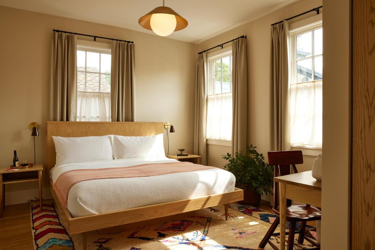 Hotel Kinsley Kingston