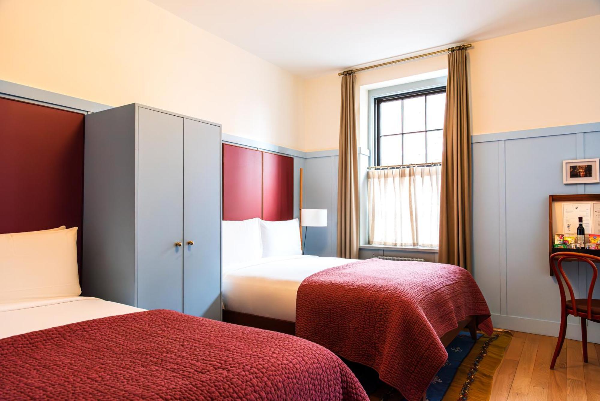 Kinsley Hotel